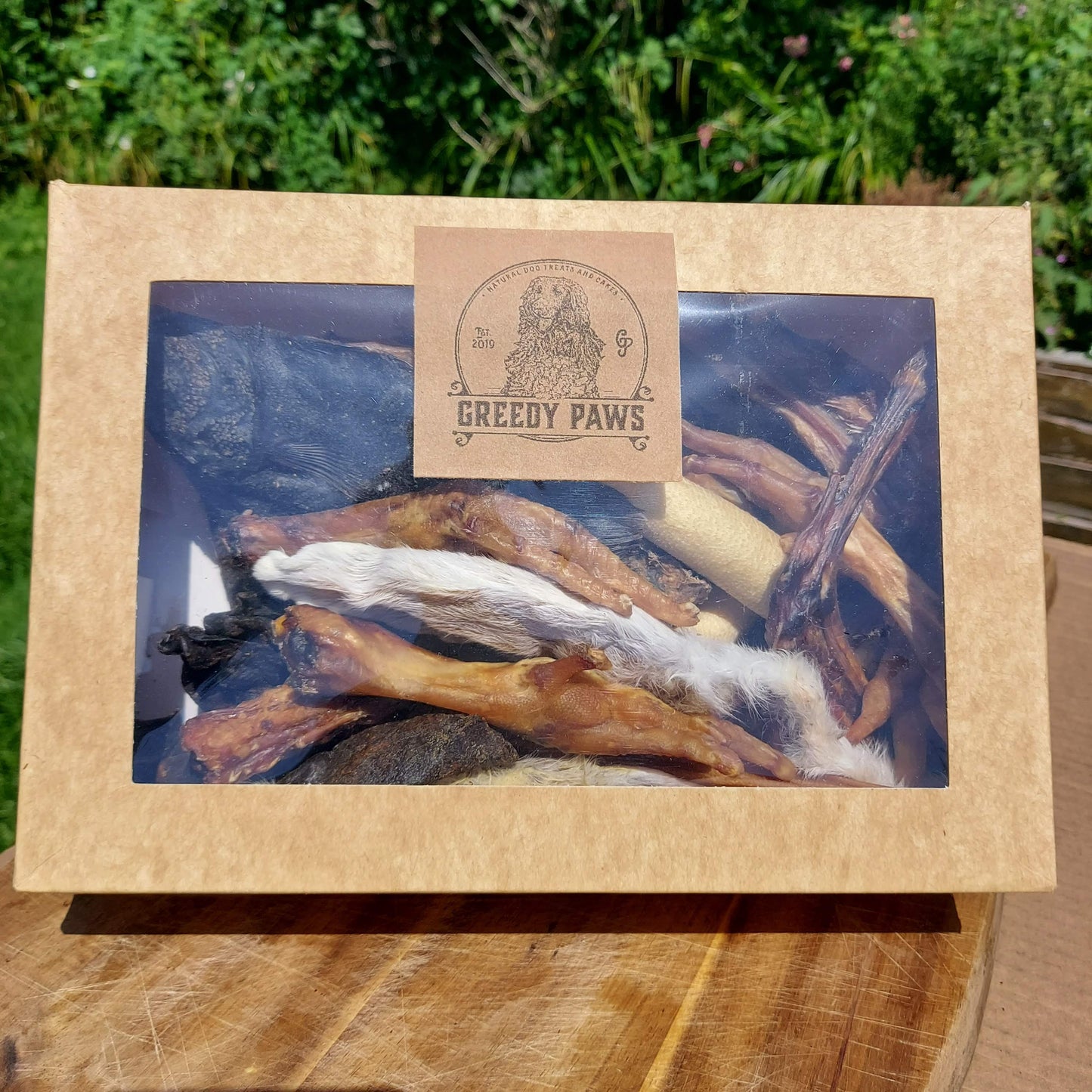 Box of natural treats 500g