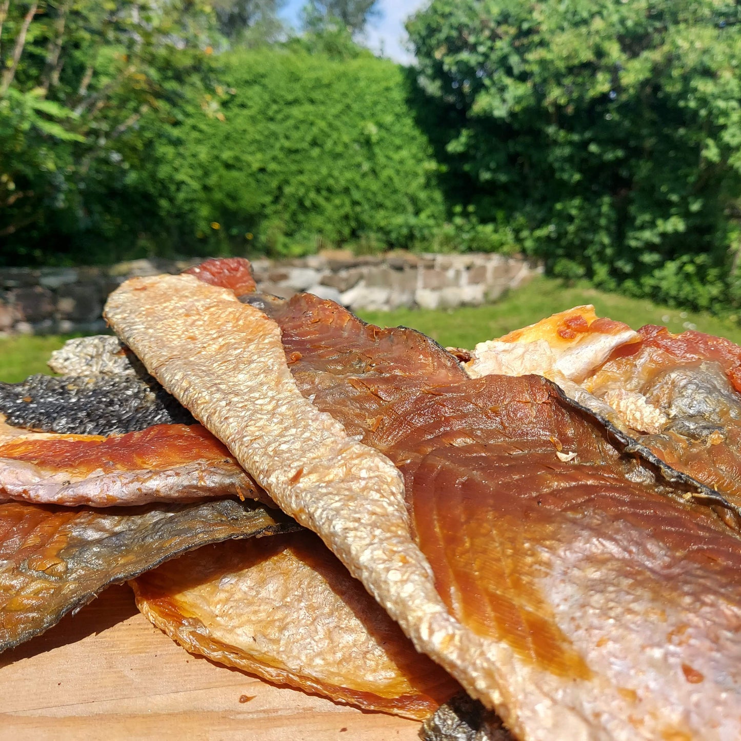 100% Salmon skin, dehydrated 100% natural, Omega 3 oil